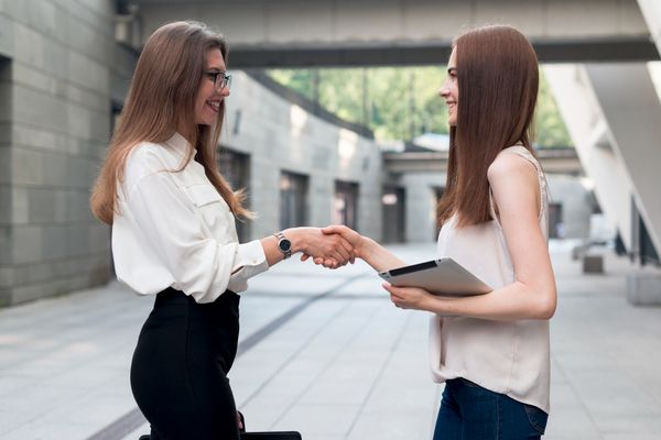 Эффективное управление взаимодействием с клиентами: лучшие практики